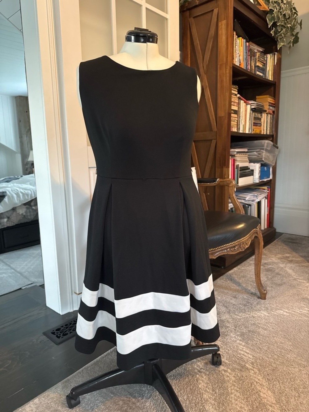 Marc New York Black and White Sleeveless Fit-and-Flare Dress